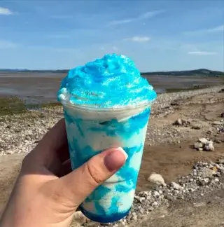 Archers Whippy Style Ice Cream Sundaes!🍦

We have some new toppings! Blue Bubblegum & Pink Raspberry Sherbet 😋

Out Takeout is Open Every Saturday & Sunday from 9:30am-4:00pm **Hot Food Till 3:30pm. 🛍️

Serving Hot & Cold Drinks, Iced Coffees, Milkshakes, Sundaes, Breakfast Buns, Fries, Homemade Cakes, Luxury Lakes Ice Cream & Archers Whippy Style! 😍

 #archers  #delish #supportsmallbusiness #supportlocal #archerscafe #redbankfarm #theshore #icecream #archerswhippystyle #archerssoftserve